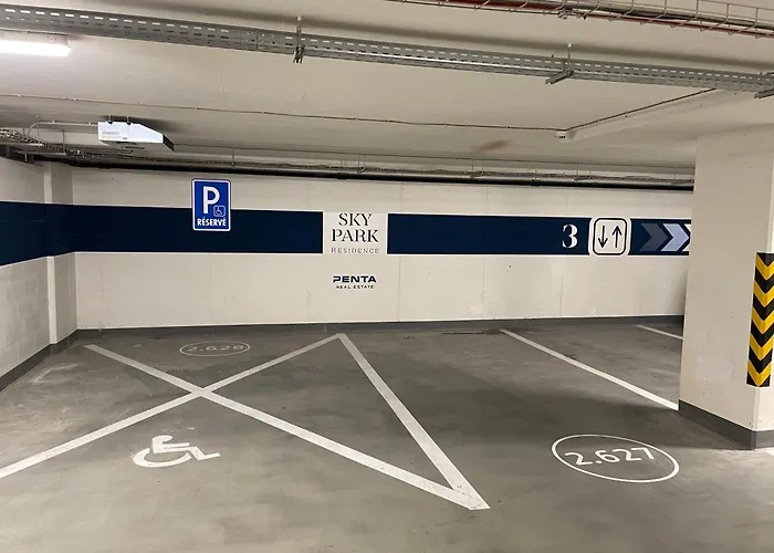 Sky Park - Luxury - Free Parking 브라티슬라바