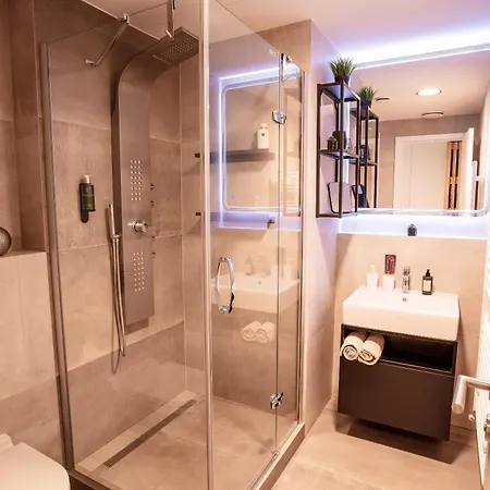 Daire Sky Park - Luxury - Free Parking Bratislava
