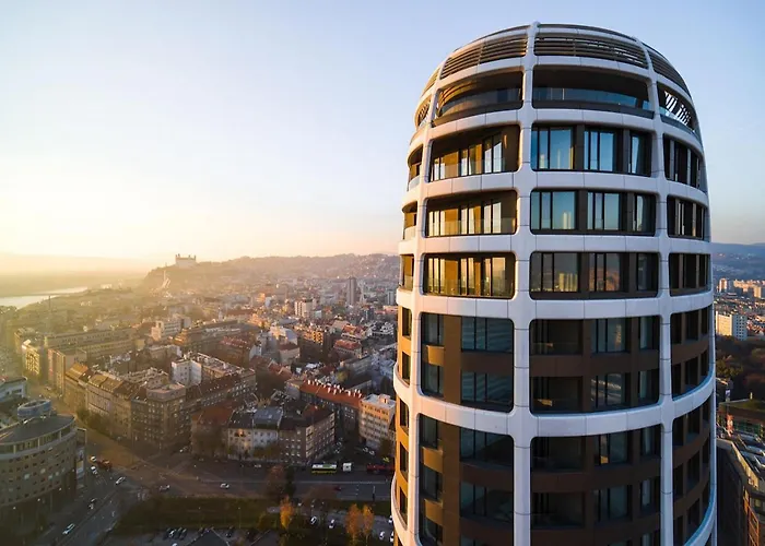 Sky Park - Luxury - Free Parking Apartment *
